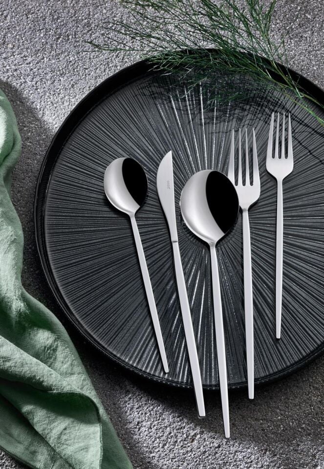 Aris Modern Görünümlü 30 Parça Çatal Kaşık Bıçak Seti 18/10